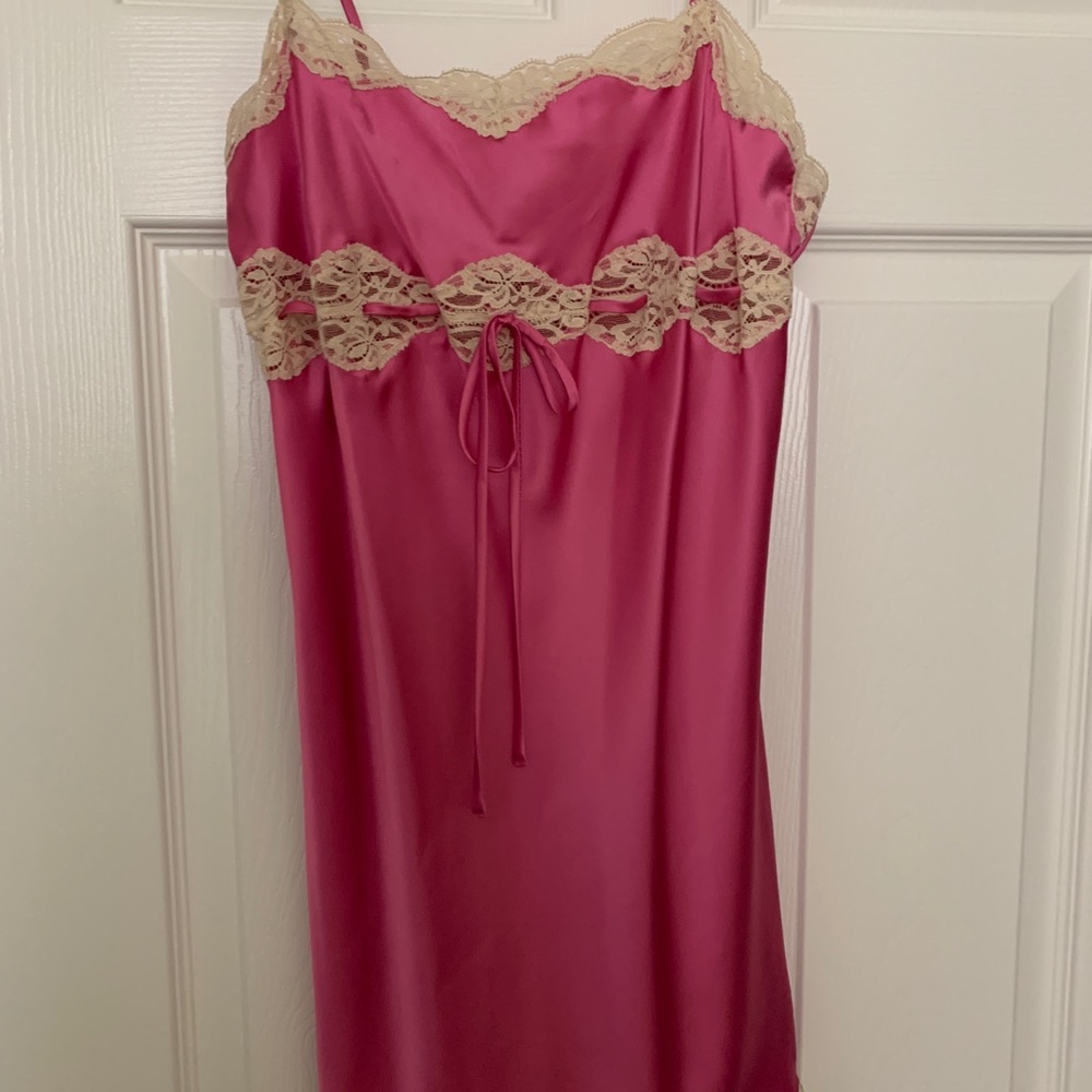 Pink Lace nightgown (Victoria’s Secret XS)